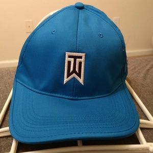 NWT Nike Golf Tiger Woods Golf Hat - Adjustable